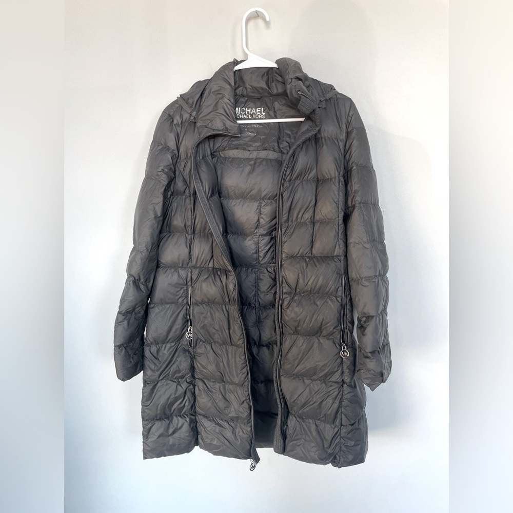 Michael Kors Winter Coat. Size:Small. Color:Dark Grey Used: Very good condition.